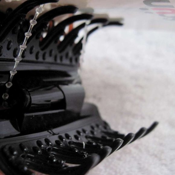 2 Scunci No Slip Grip Magic Hinge Jaw Hair Clips Brown Black Plastic Claw Stay - Picture 5 of 9